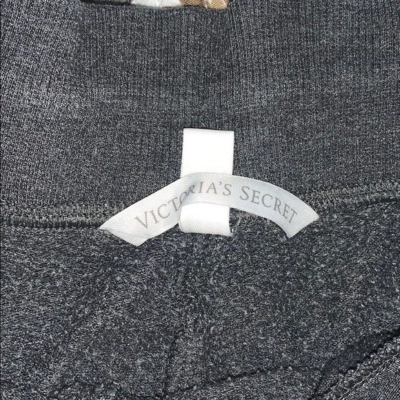 Sweats - Picture 3 of 4